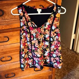 Sleeveless floral top
